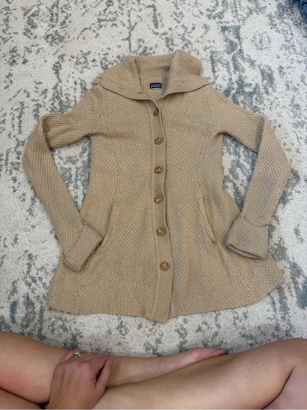 Patagonia Merino Sweater Coat XS Tan 100% Merino Wool Style 50460 - Picture 2 of 6